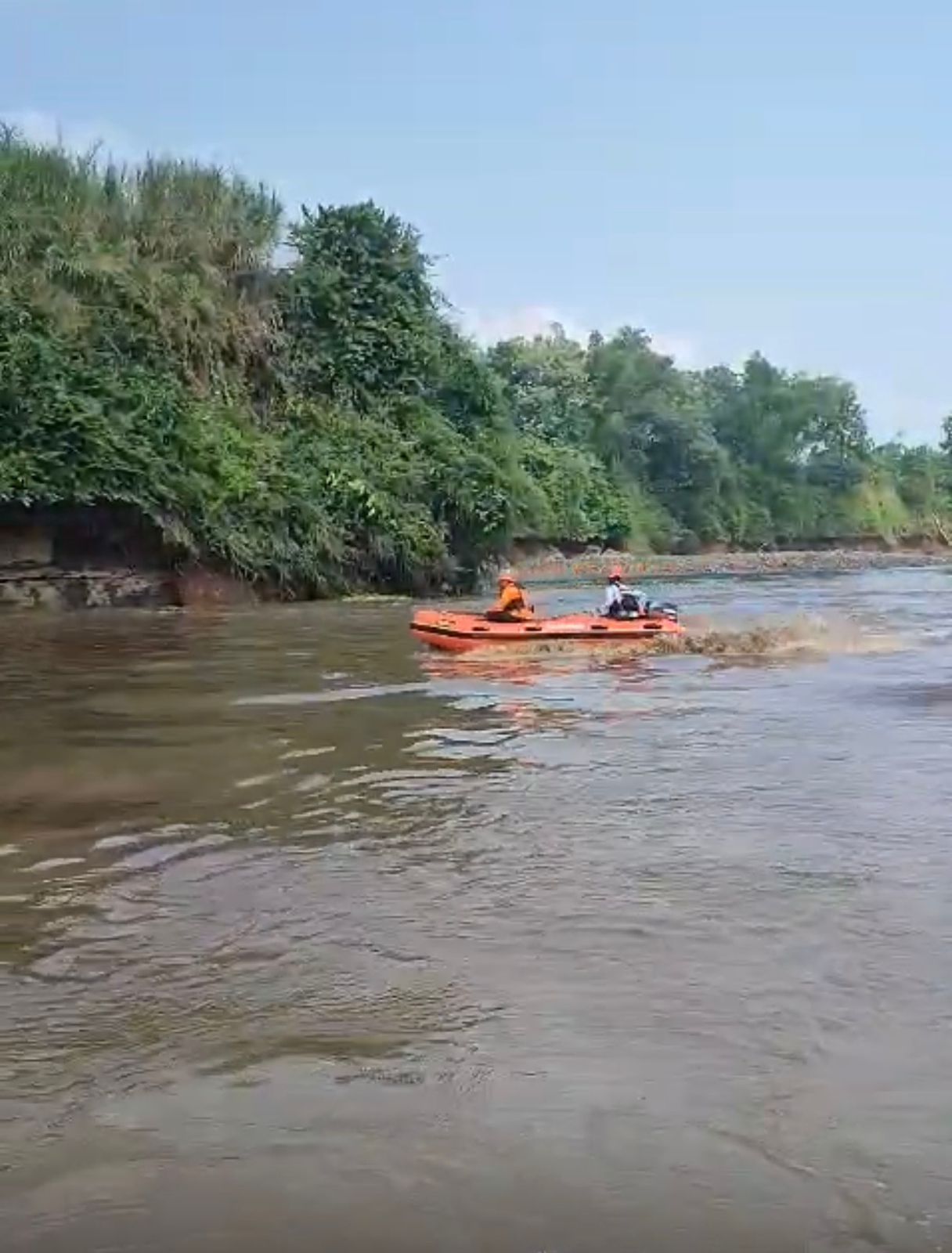 Tim SAR Gabungan Susuri Sungai Brantas Cari Isnanini yang Tenggelam